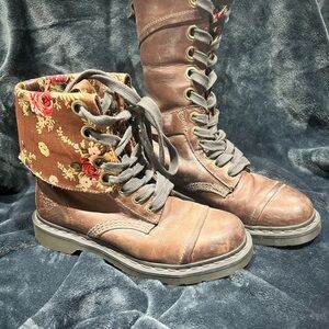 Brown Floral Lace-Up Women's Boots